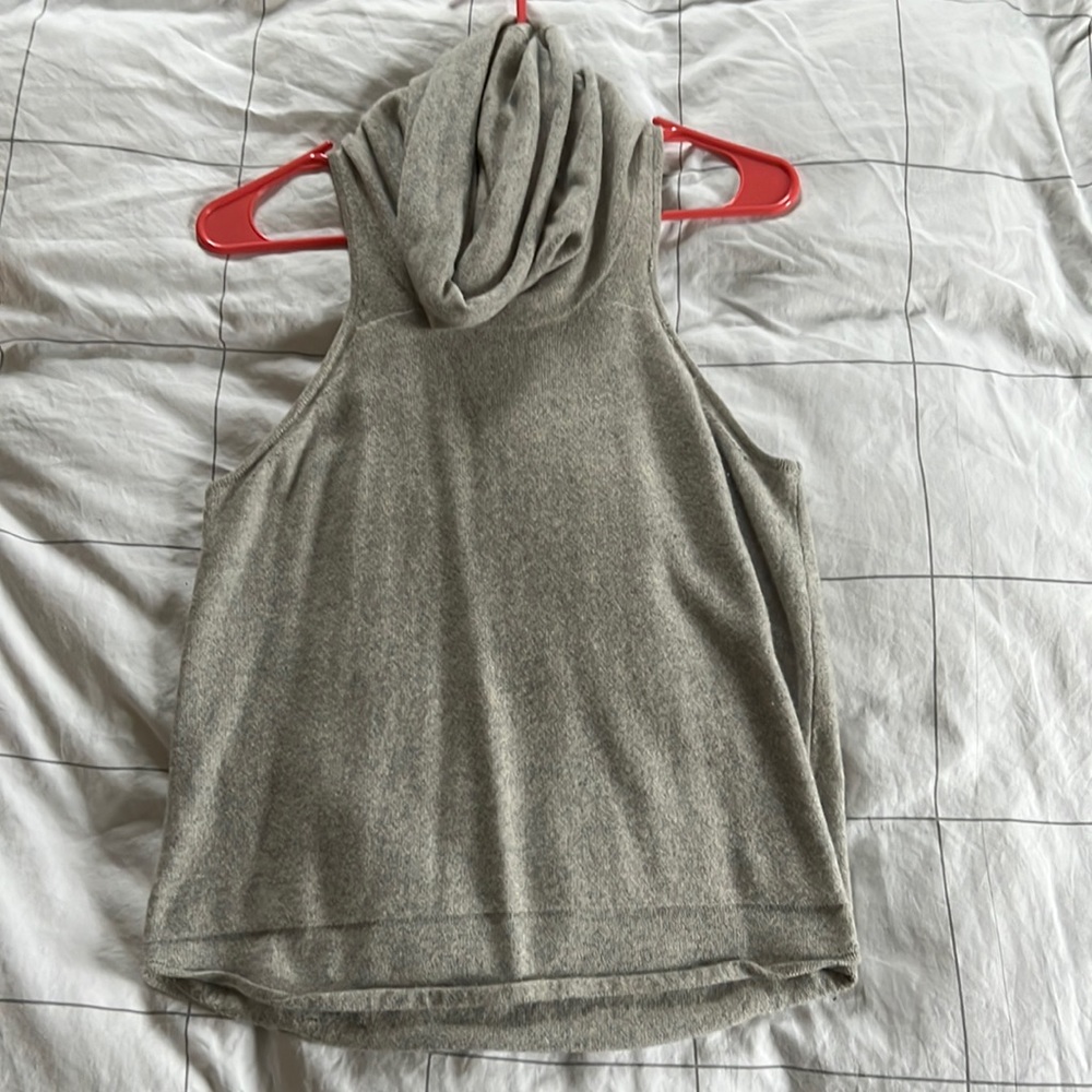 Cashmere cowl neck sleeveless sweater